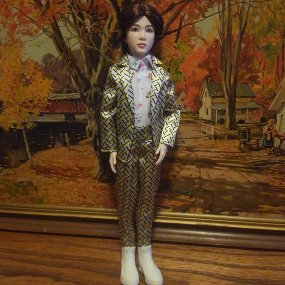 BTS ❤️ Suga 🔥 Doll Action Figure Toy Original Collectible 11.5" Realistic Cute - Picture 1 of 10